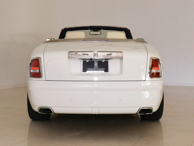 2011 Rolls-Royce Phantom Drophead Coupe Image 10