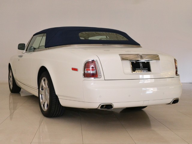 2011 Rolls-Royce Phantom Drophead Coupe Image 16