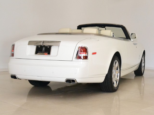 2011 Rolls-Royce Phantom Drophead Coupe Image 3