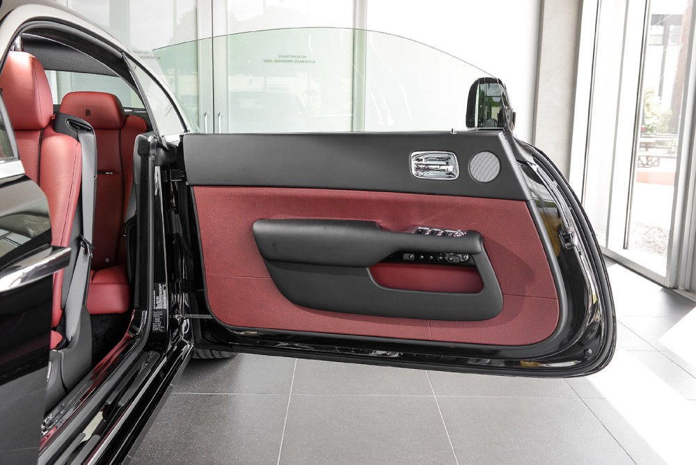 2015 Rolls-Royce Wraith Image 16