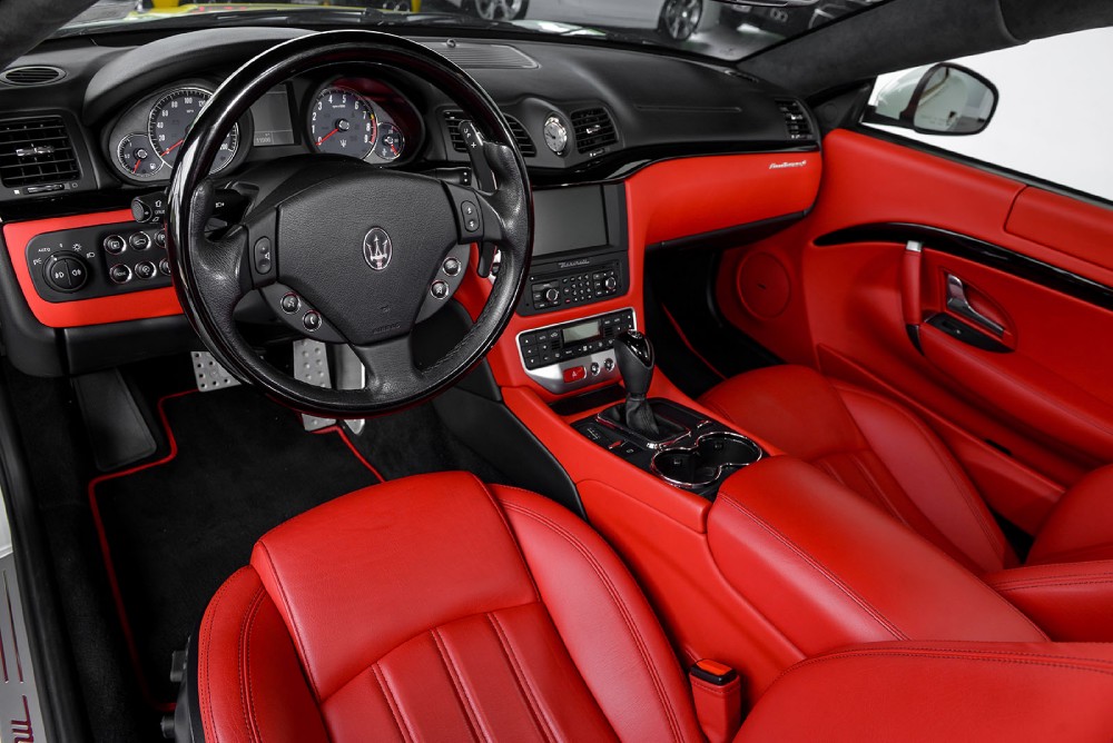 2011 Maserati GranTurismo Image 3