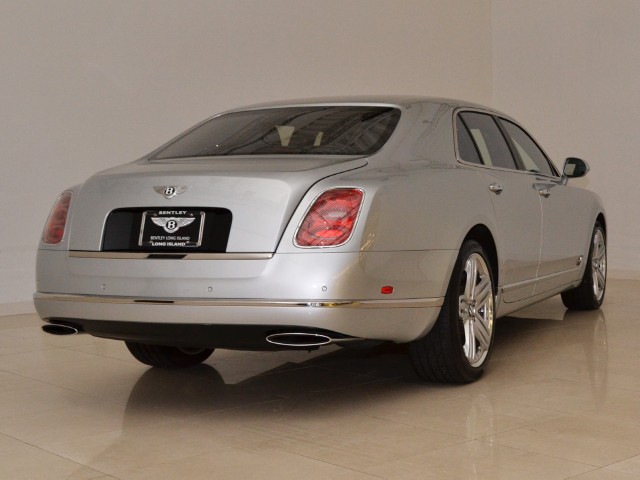 2011 Bentley Mulsanne Image 2