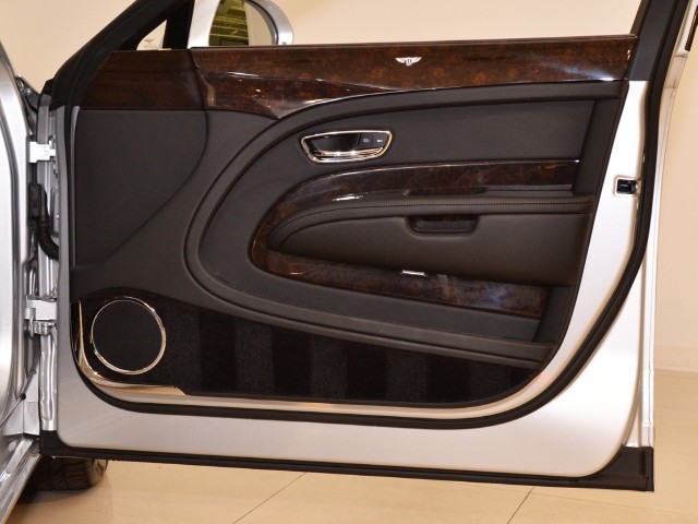 2011 Bentley Mulsanne Image 24