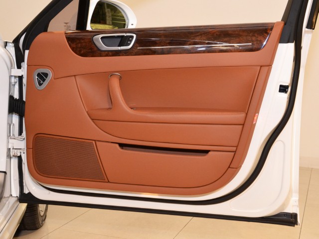2010 Bentley Continental Flying Spur Image 24