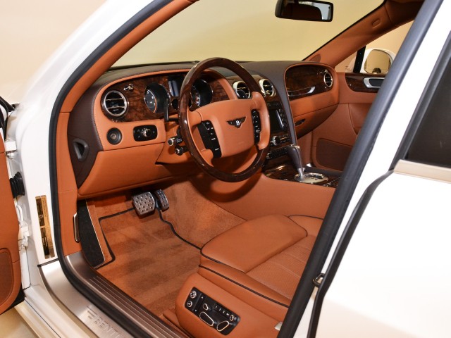 2010 Bentley Continental Flying Spur Image 3