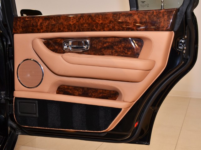 2009 Bentley Arnage Image 26