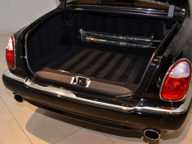 2009 Bentley Arnage Image 28
