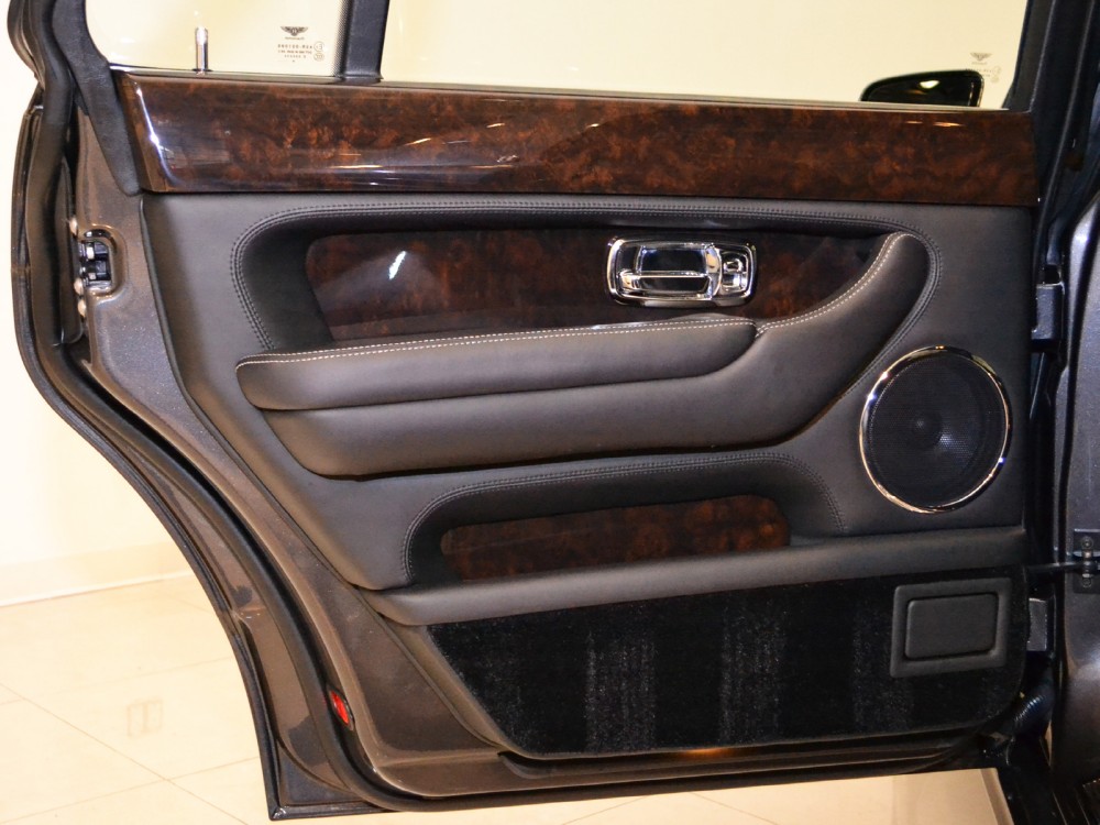 2009 Bentley Arnage Image 25