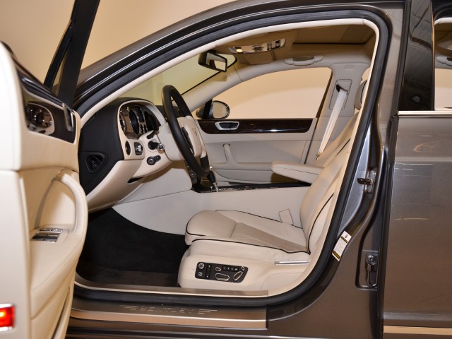 2009 Bentley Continental Flying Spur Image 13