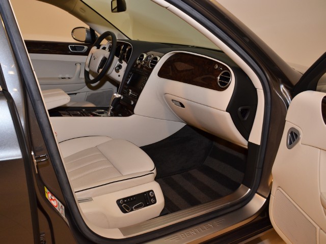 2009 Bentley Continental Flying Spur Image 15