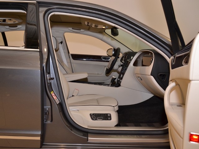 2009 Bentley Continental Flying Spur Image 16