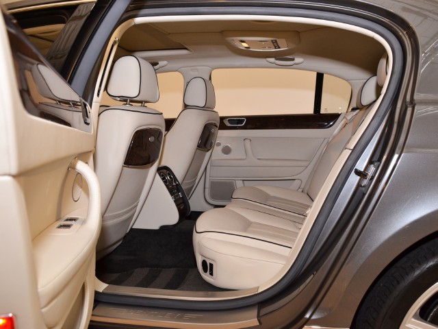 2009 Bentley Continental Flying Spur Image 17