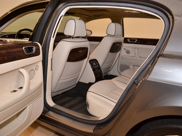 2009 Bentley Continental Flying Spur Image 18