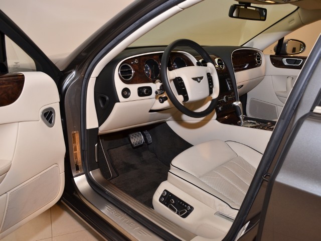 2009 Bentley Continental Flying Spur Image 3