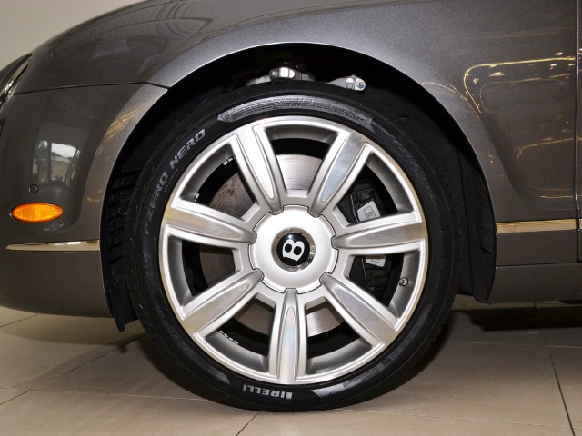 2009 Bentley Continental Flying Spur Image 4