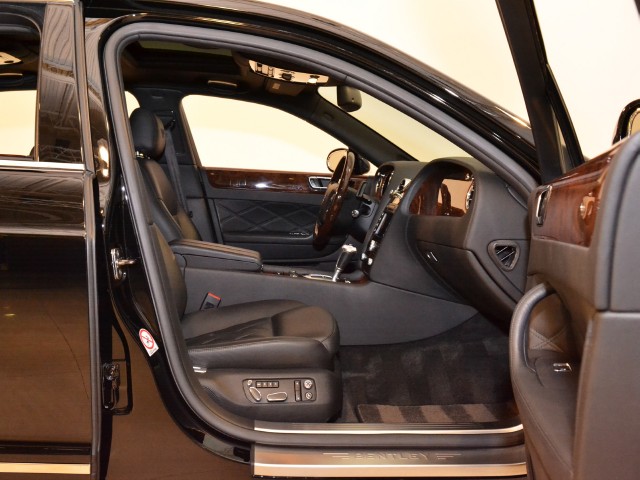 2008 Bentley Continental Flying Spur Image 16