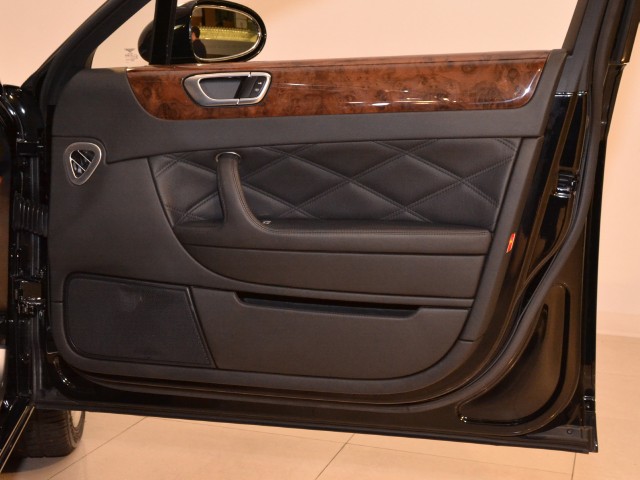 2008 Bentley Continental Flying Spur Image 24