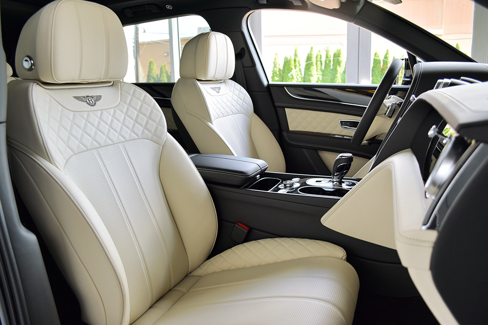 2017 Bentley Bentayga Image 15