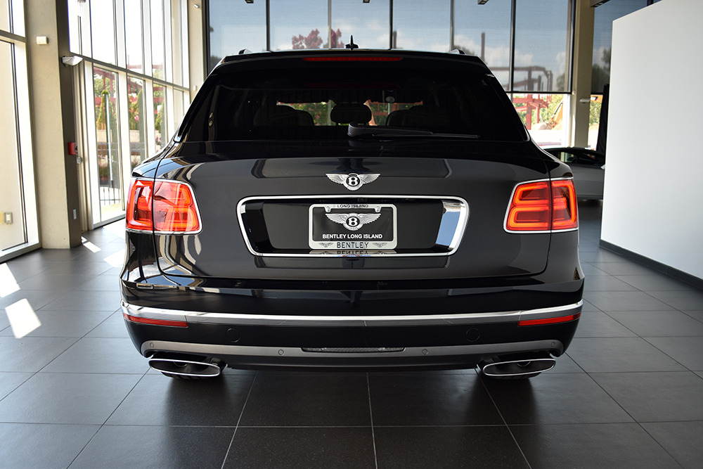 2017 Bentley Bentayga Image 21