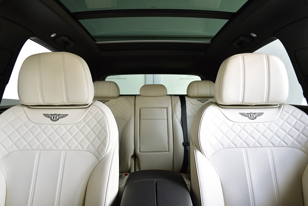 2017 Bentley Bentayga Image 27