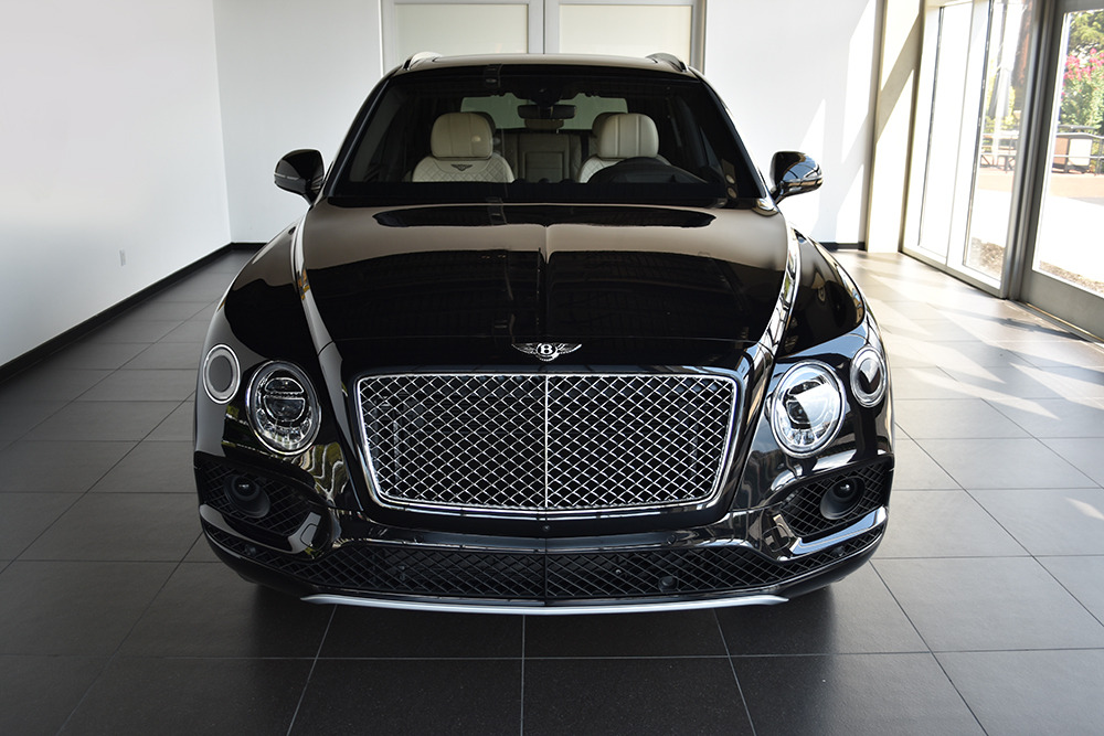 2017 Bentley Bentayga Image 9