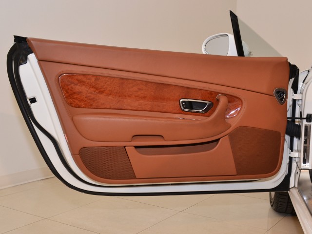 2007 Bentley Continental GT Convertible Image 26