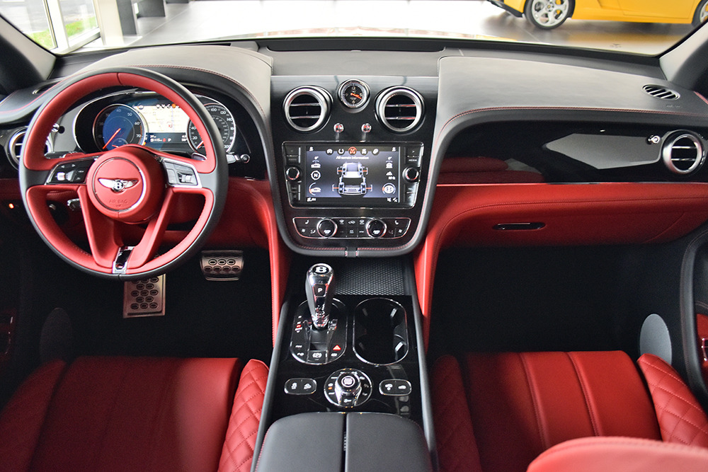2017 Bentley Bentayga Image 12