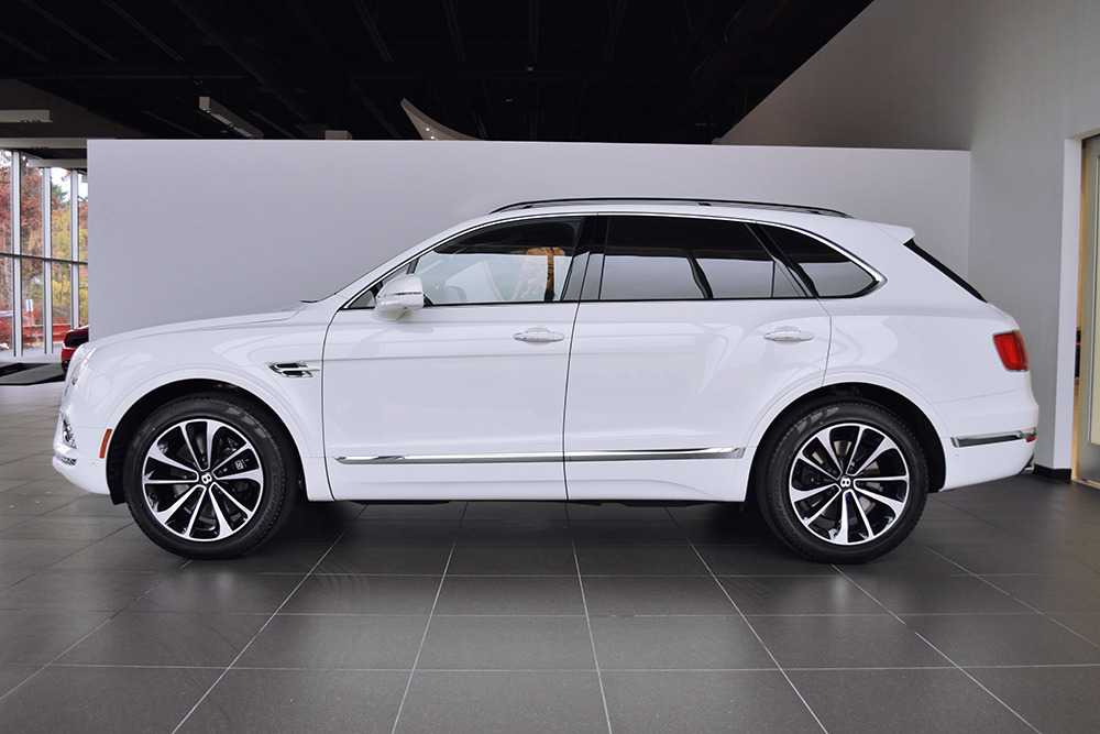 2017 Bentley Bentayga Image 19