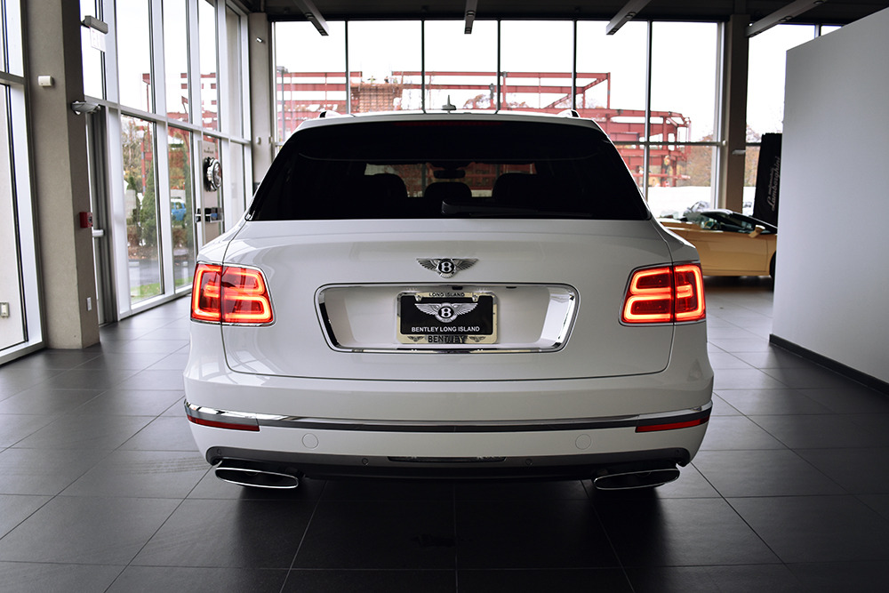 2017 Bentley Bentayga Image 21