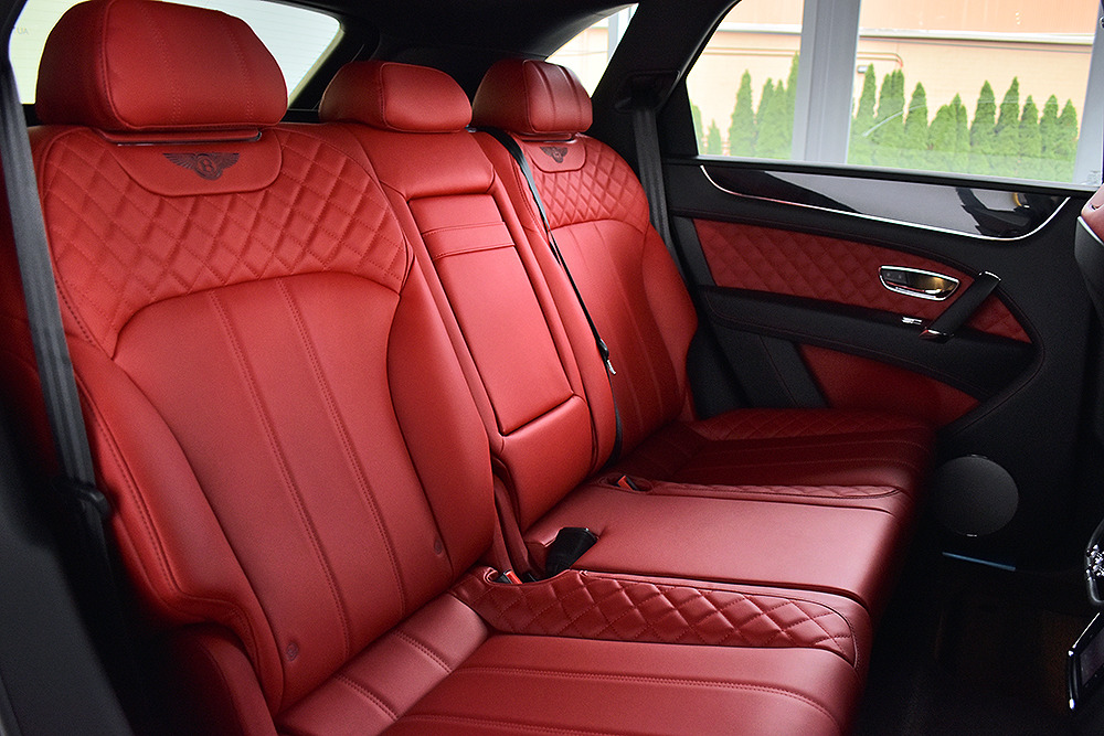 2017 Bentley Bentayga Image 26