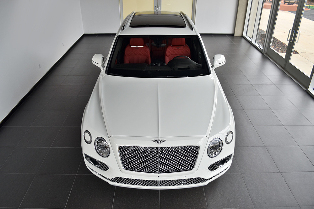 2017 Bentley Bentayga Image 9