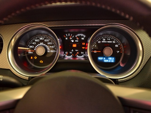 2011 Ford Shelby GT500 Image 12