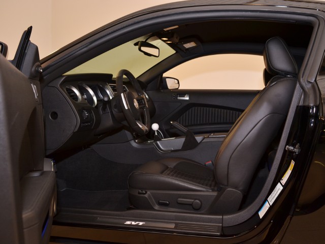 2011 Ford Shelby GT500 Image 13