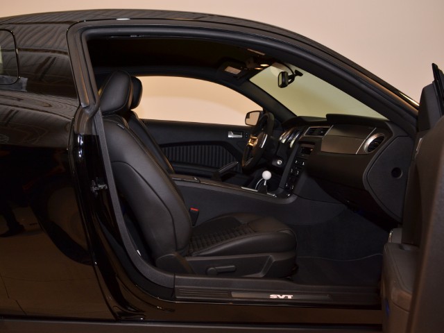 2011 Ford Shelby GT500 Image 17