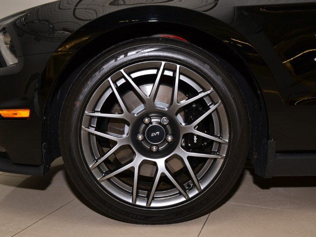 2011 Ford Shelby GT500 Image 4