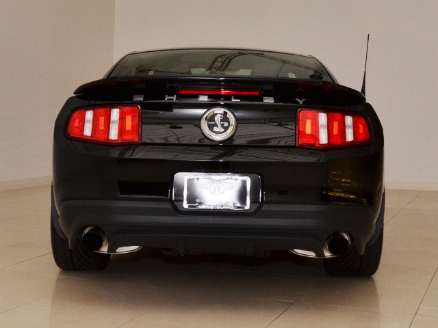 2011 Ford Shelby GT500 Image 9