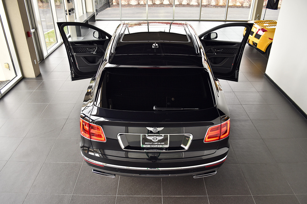 2017 Bentley Bentayga Image 10