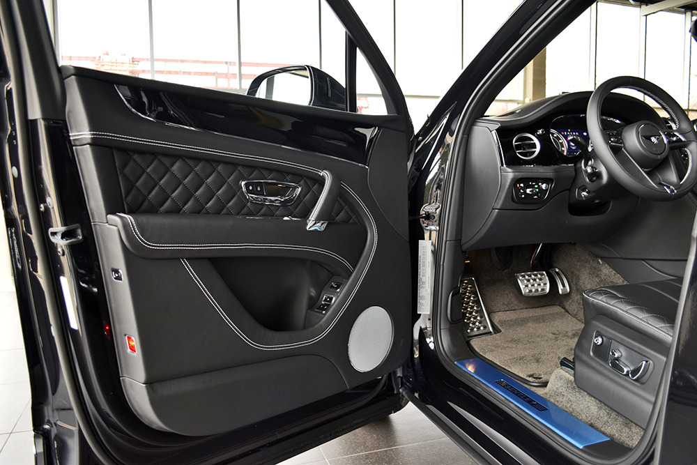 2017 Bentley Bentayga Image 11