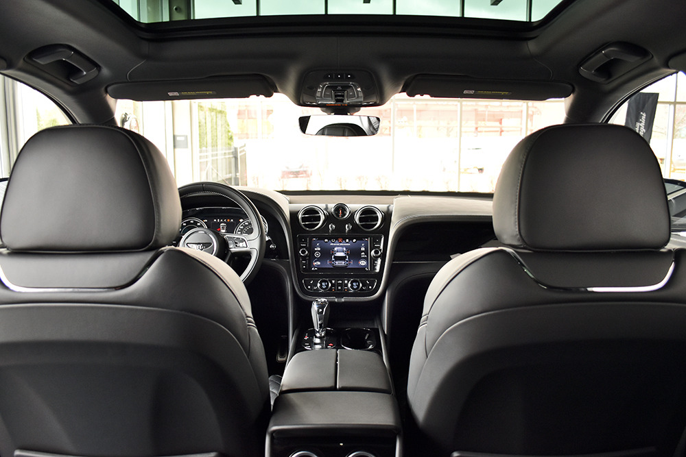2017 Bentley Bentayga Image 17