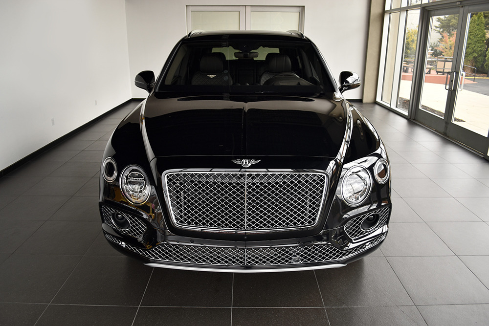 2017 Bentley Bentayga Image 2
