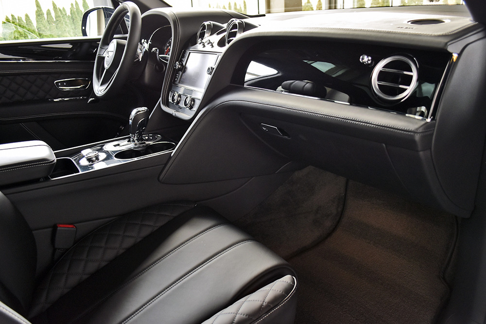 2017 Bentley Bentayga Image 23