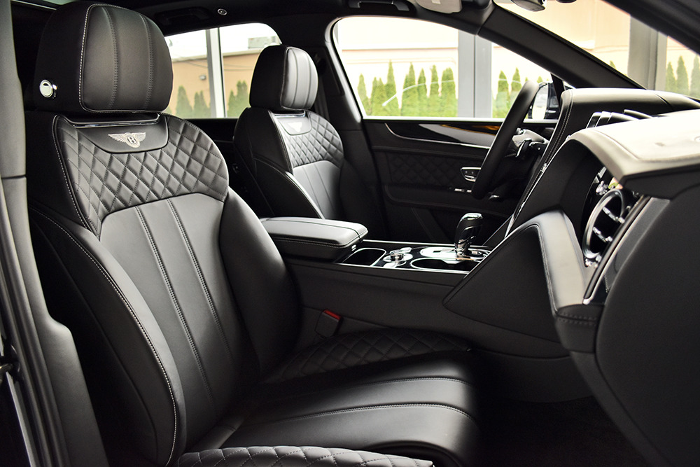 2017 Bentley Bentayga Image 24