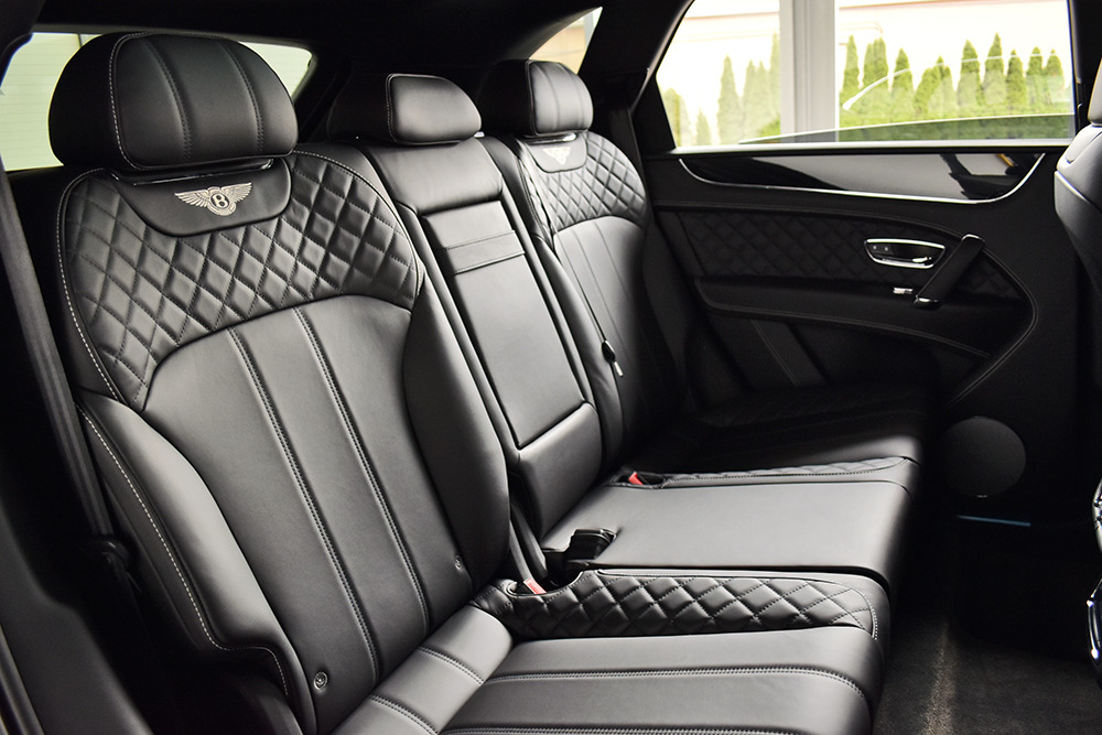2017 Bentley Bentayga Image 25