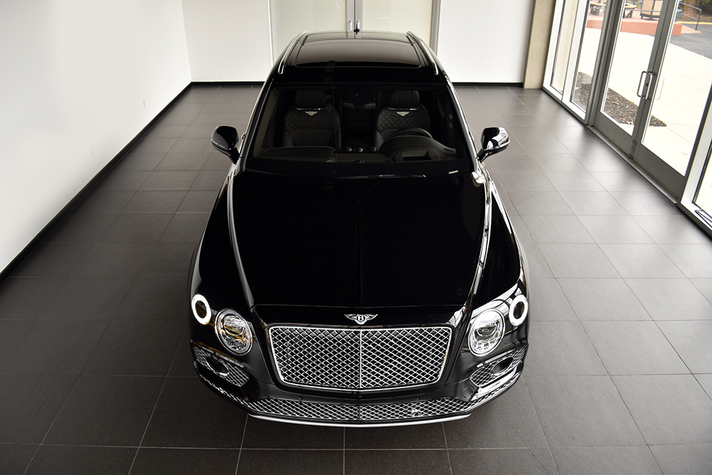 2017 Bentley Bentayga Image 9