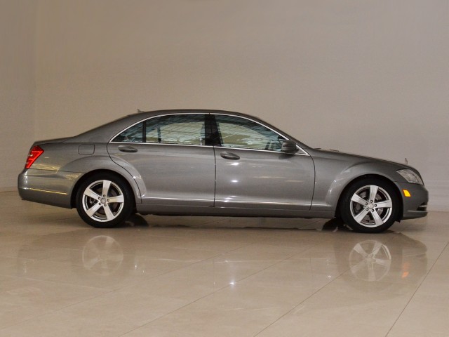 2010 Mercedes-Benz S550 Image 10