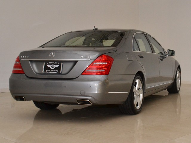 2010 Mercedes-Benz S550 Image 2