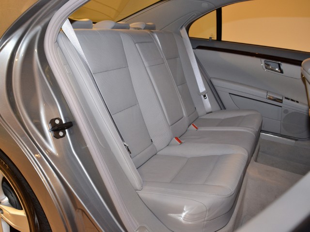 2010 Mercedes-Benz S550 Image 20