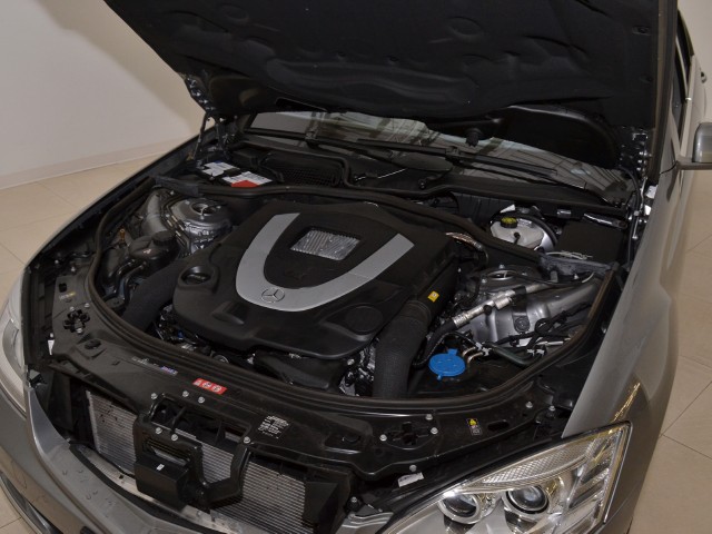 2010 Mercedes-Benz S550 Image 25