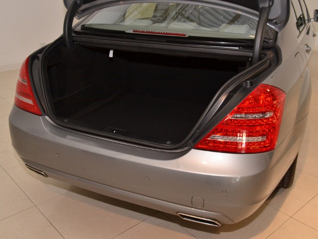 2010 Mercedes-Benz S550 Image 26