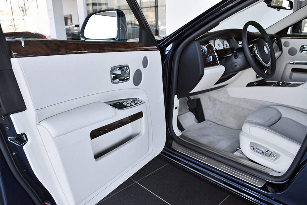 2017 Rolls-Royce Ghost Series II Image 8